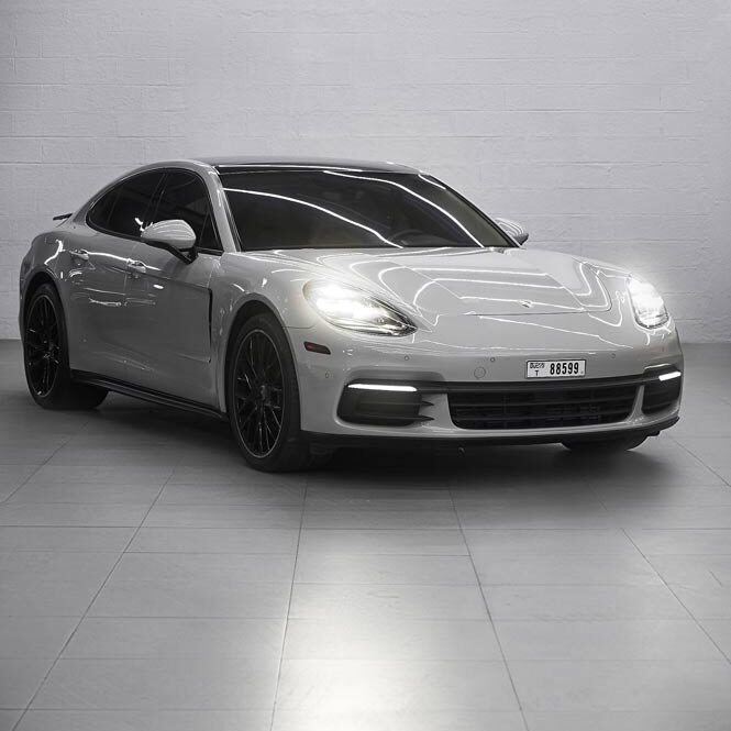 Porsche Panamera 4